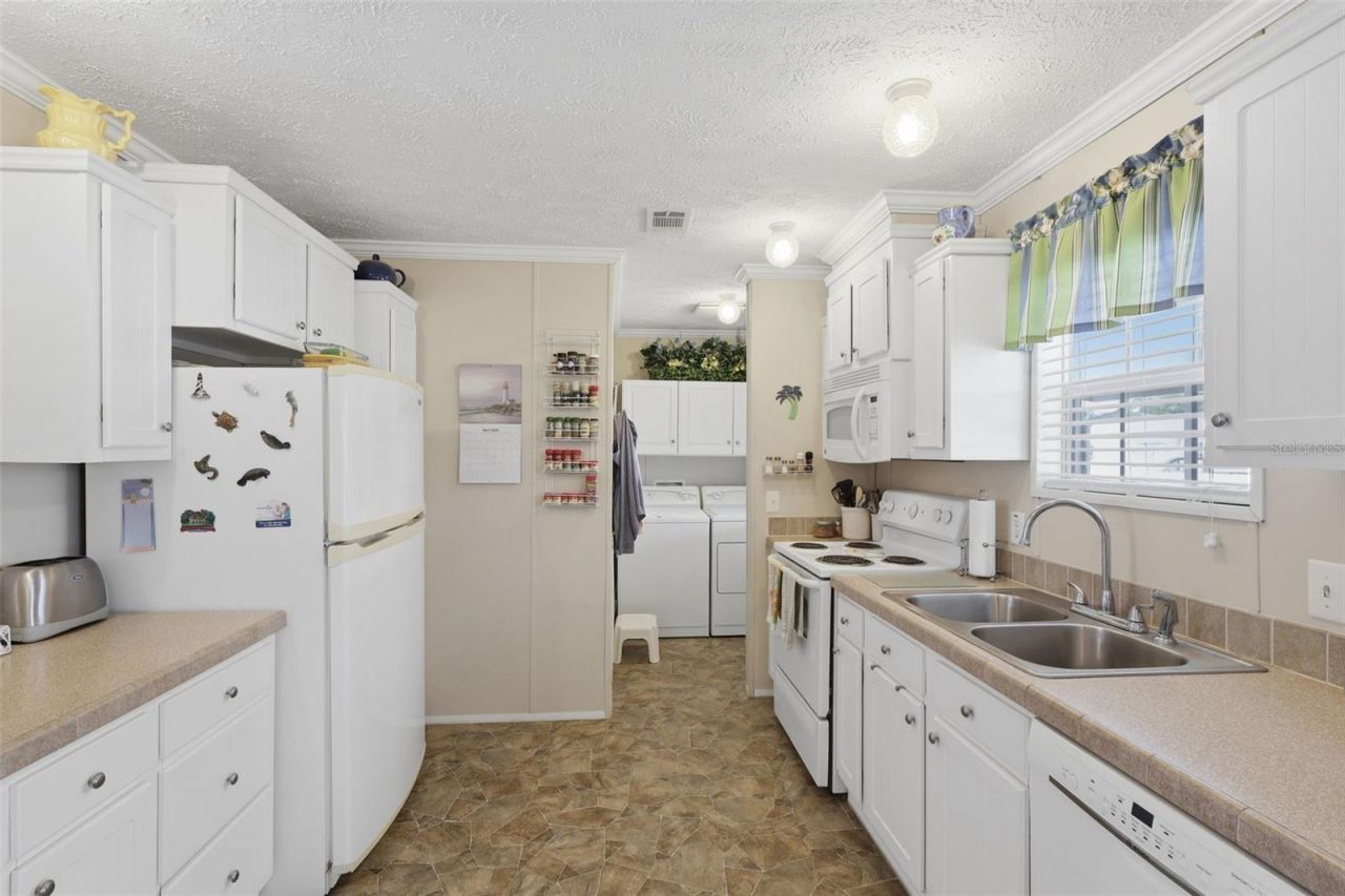 373 Dolores Boulevard, Deland, FL 32724 Photo