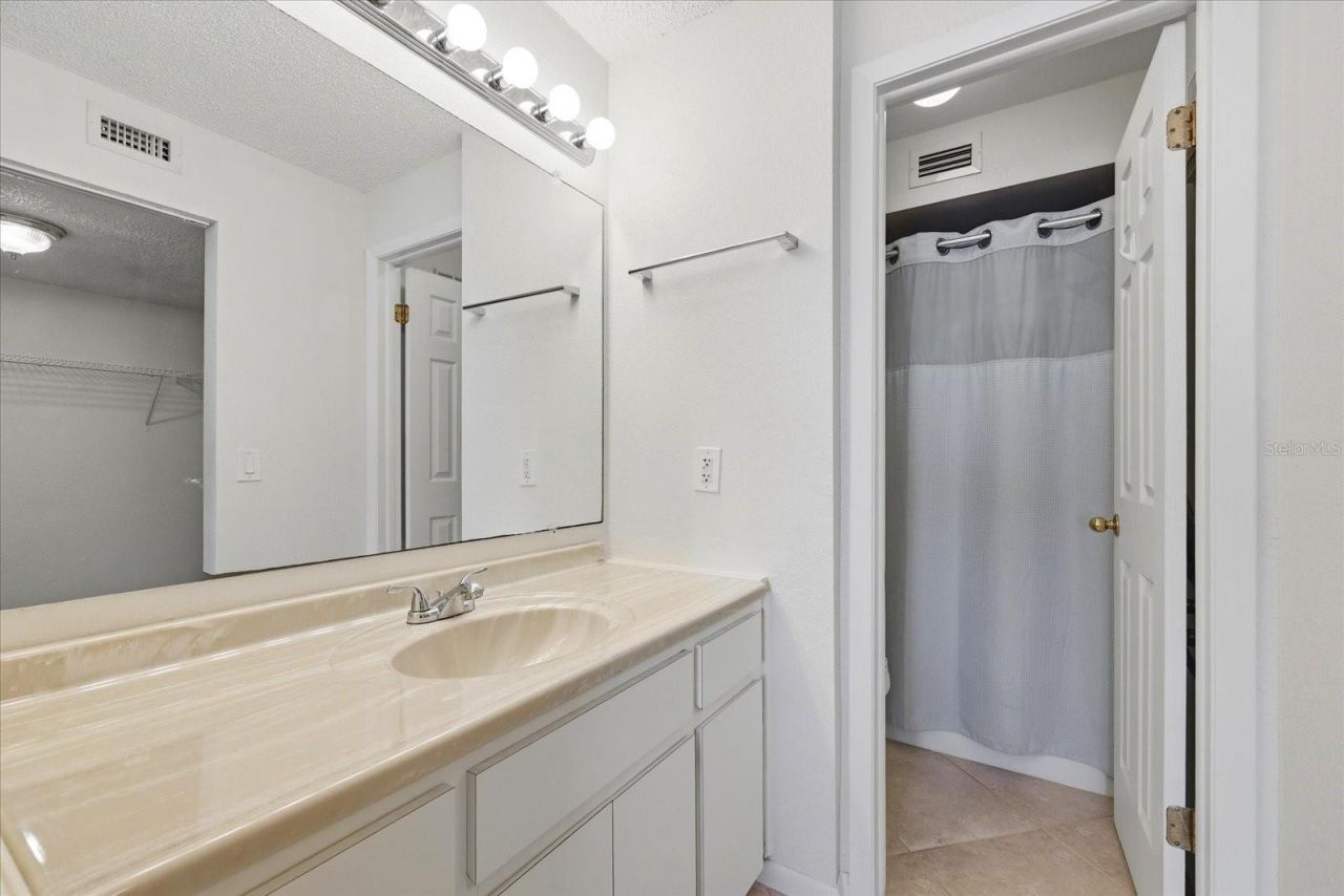 610 Island Way, Unit 607, Clearwater Beach, FL 33767 Photo