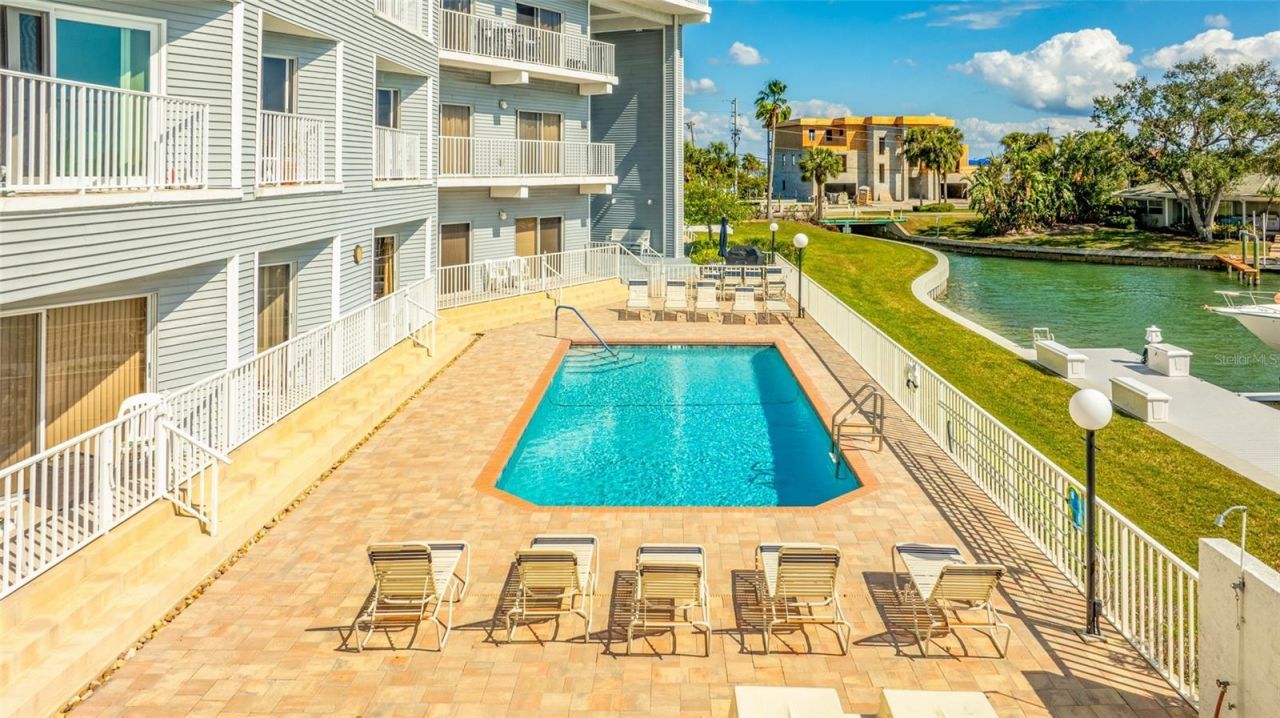 610 Island Way, Unit 607, Clearwater Beach, FL 33767 Photo