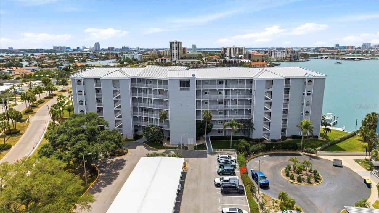 610 Island Way, Unit 607, Clearwater Beach, FL 33767 Photo