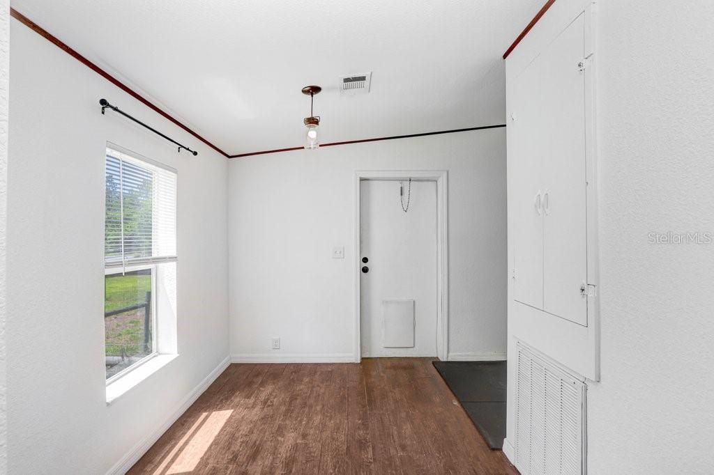 11727 Lithia Pinecrest Road, Lithia, FL 33547 Photo