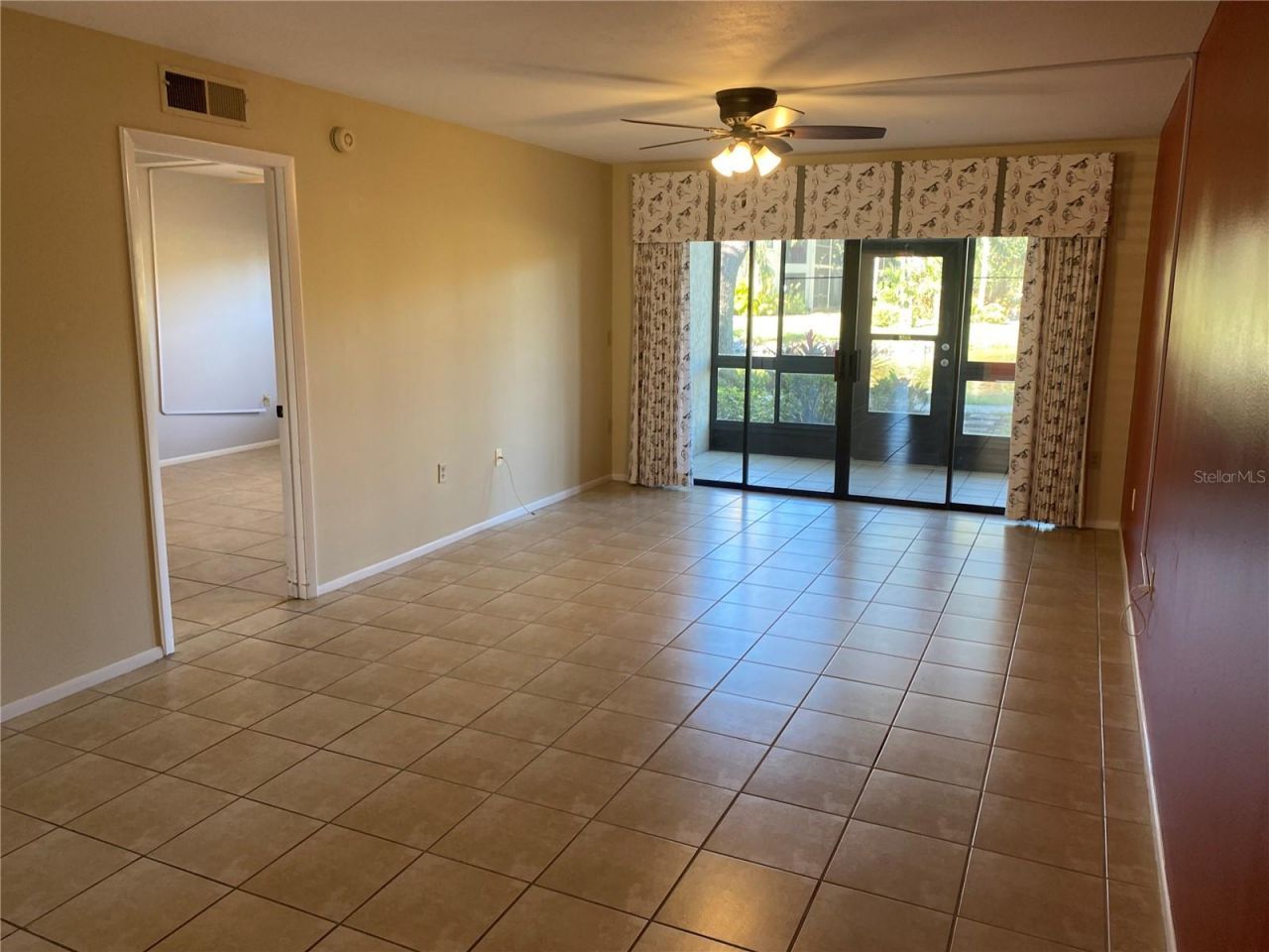 435 30th Avenue W, Unit D103, Bradenton, FL 34205 Photo
