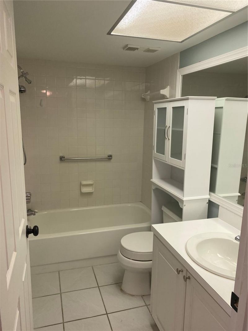 435 30th Avenue W, Unit D103, Bradenton, FL 34205 Photo