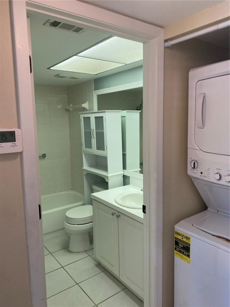 435 30th Avenue W, Unit D103, Bradenton, FL 34205 Photo