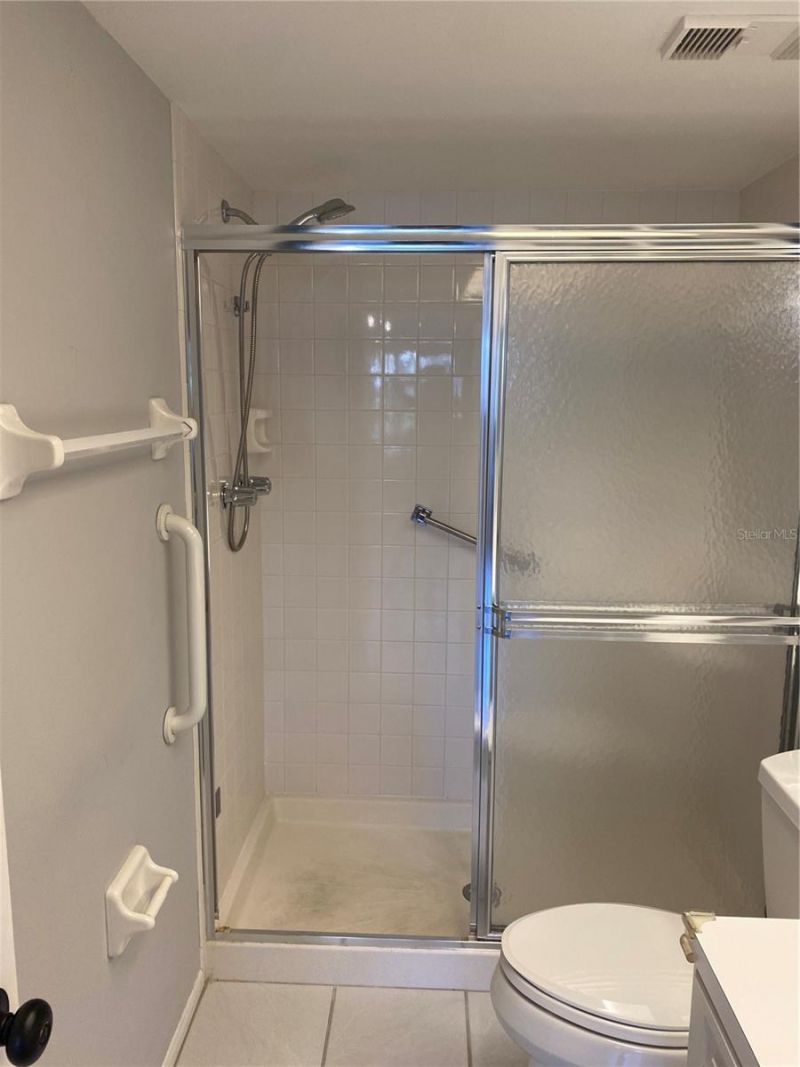 435 30th Avenue W, Unit D103, Bradenton, FL 34205 Photo