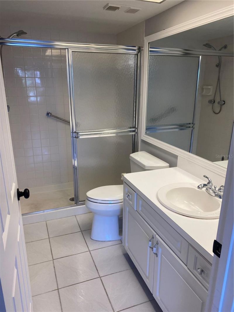 435 30th Avenue W, Unit D103, Bradenton, FL 34205 Photo