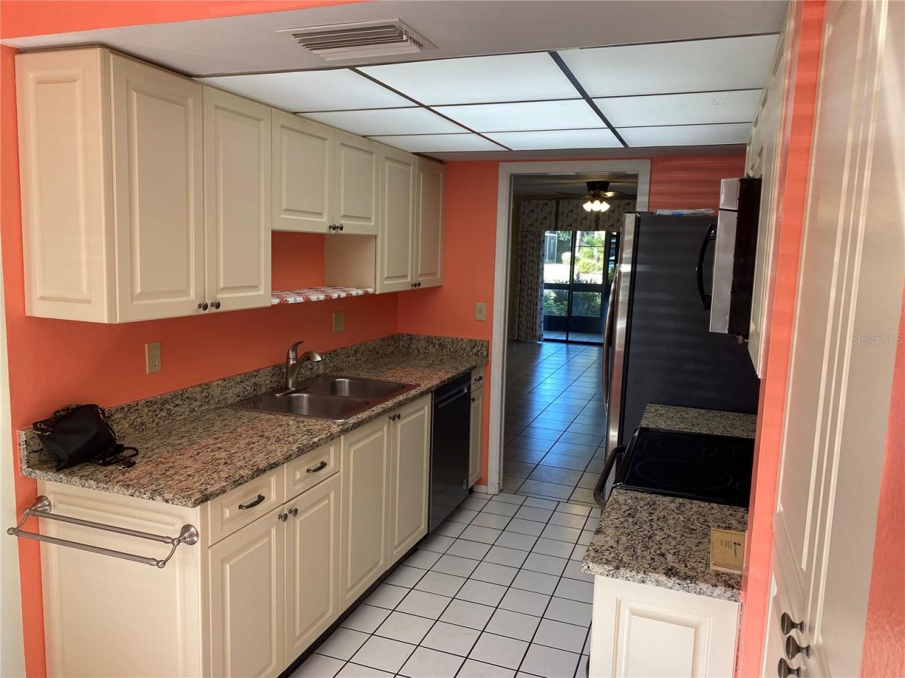 435 30th Avenue W, Unit D103, Bradenton, FL 34205 Photo