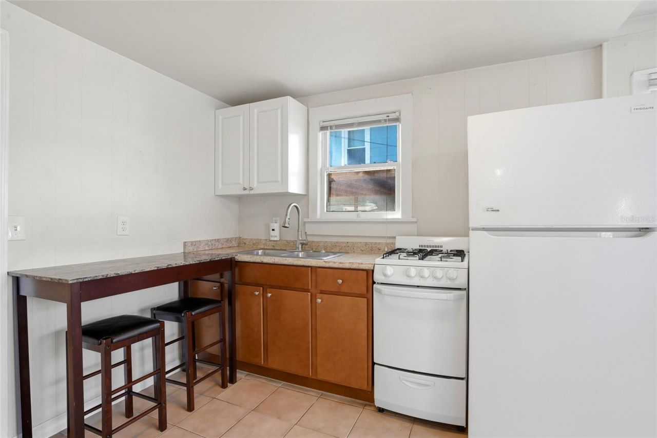 725 8th Street N, Unit 1, Saint Petersburg, FL 33701 Photo