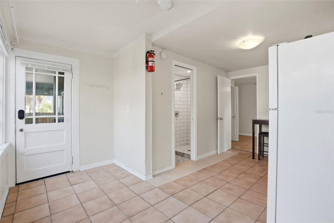 725 8th Street N, Unit 1, Saint Petersburg, FL 33701 Photo