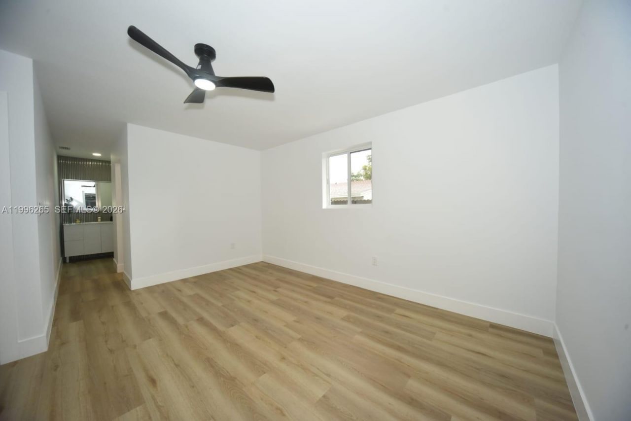 3280 NW 51st Ter, Miami, FL 33142 Photo