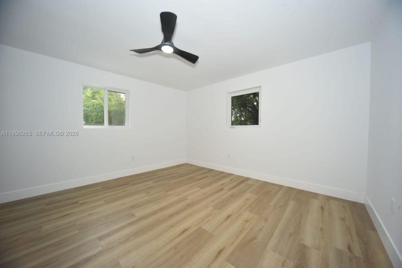 3280 NW 51st Ter, Miami, FL 33142 Photo