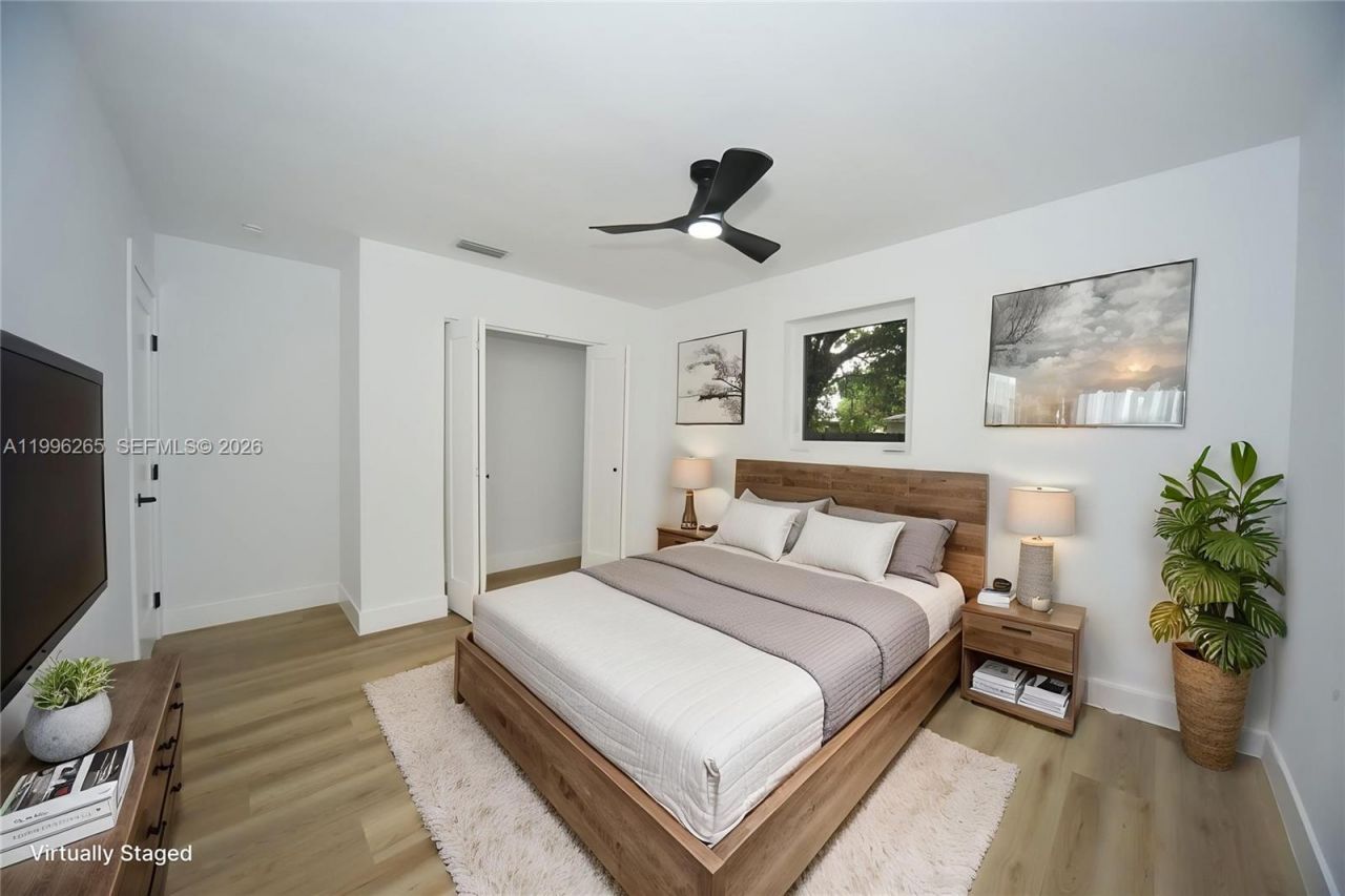 3280 NW 51st Ter, Miami, FL 33142 Photo