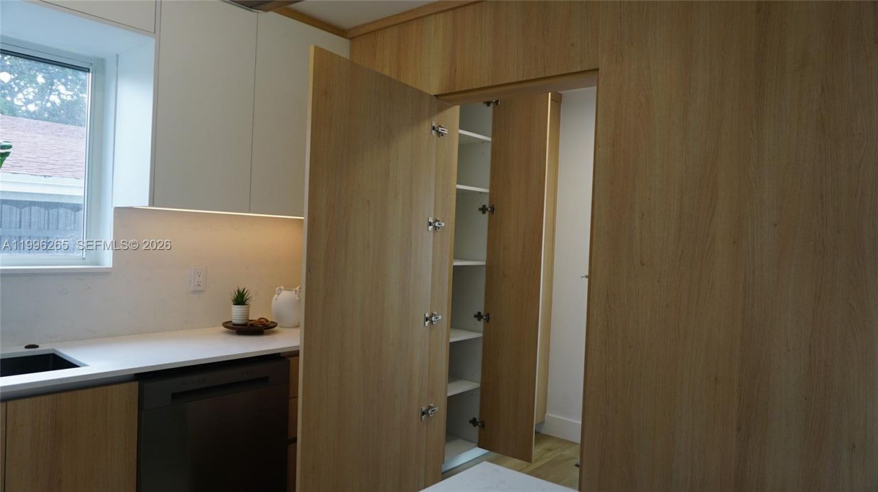 3280 NW 51st Ter, Miami, FL 33142 Photo