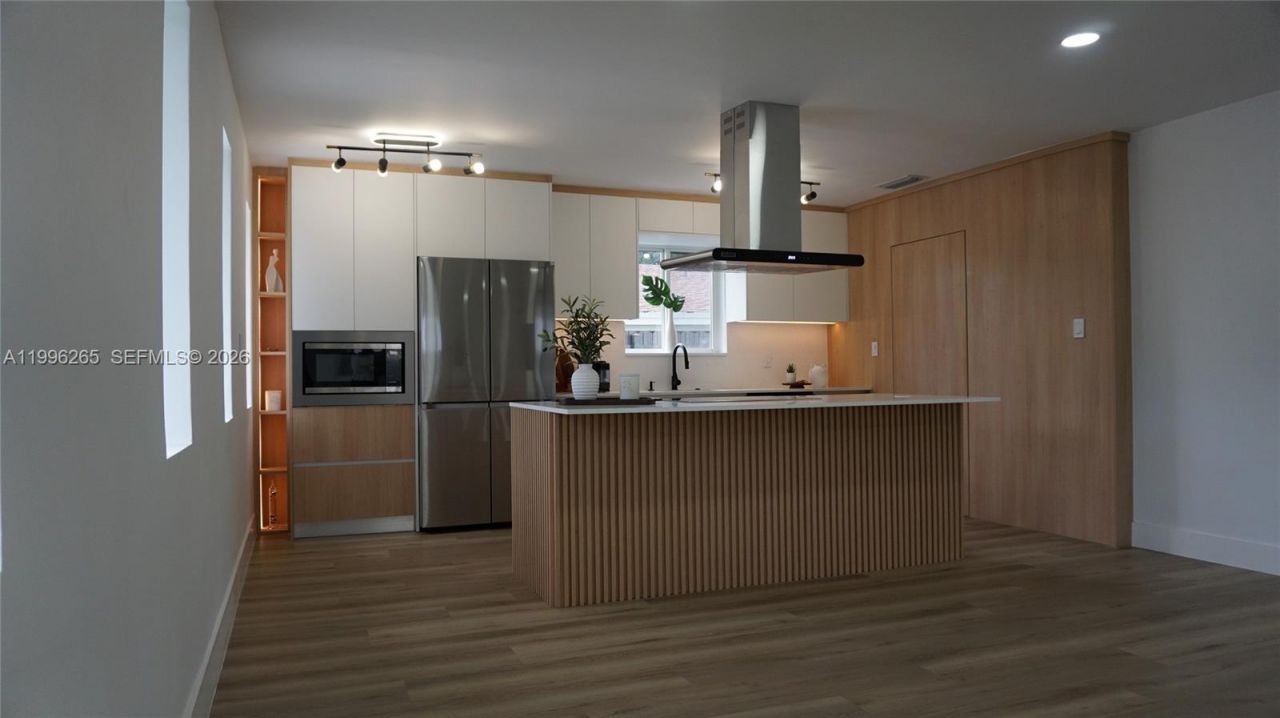 3280 NW 51st Ter, Miami, FL 33142 Photo