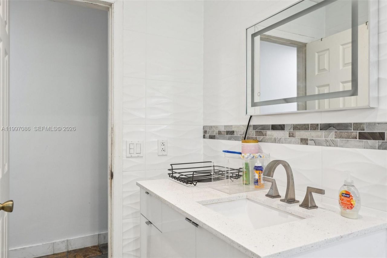 314 NE 85th St , El Portal, FL 33138 Photo