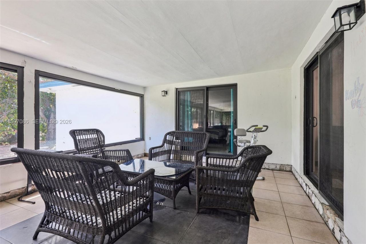 314 NE 85th St , El Portal, FL 33138 Photo