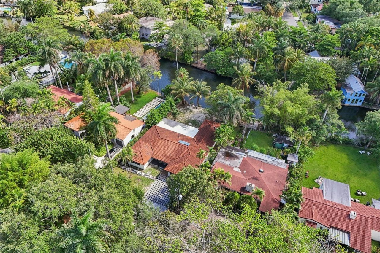 314 NE 85th St , El Portal, FL 33138 Photo