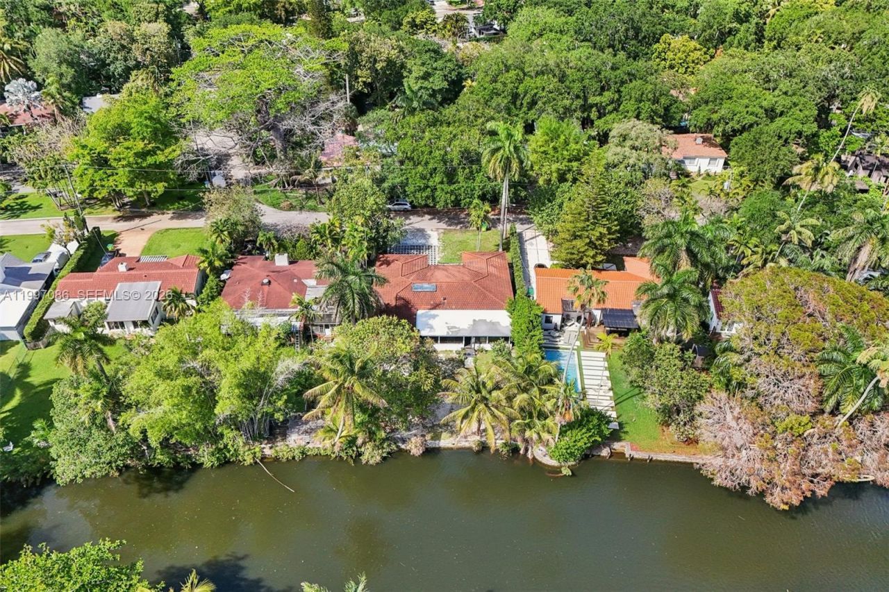 314 NE 85th St , El Portal, FL 33138 Photo