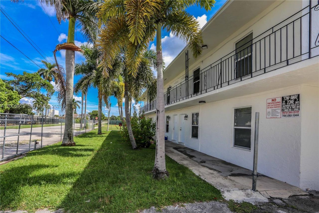 525 SW 1st Ave, Homestead, FL 33030 Photo
