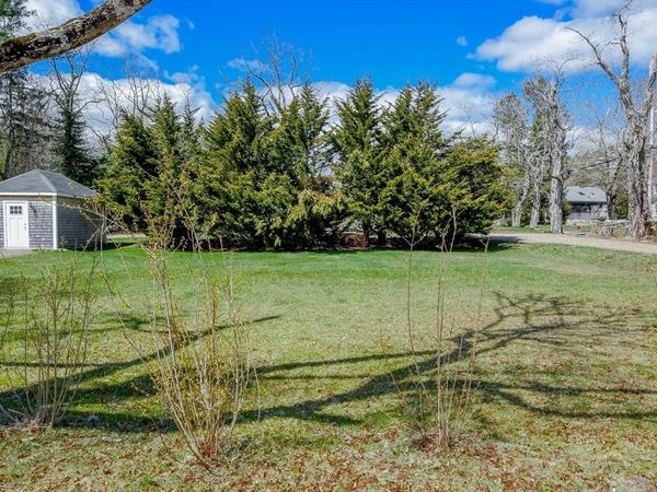 586-B Front Street/Briggs Ter., Marion, MA 02738