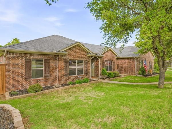 104 Canter Lane Drive, Stephenville, TX 76401