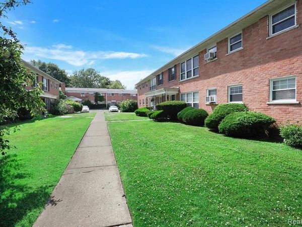 3225 Benjamin Avenue, Royal Oak, MI 48073