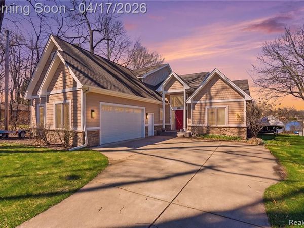 1836 Alsup Avenue, Commerce Twp, MI 48382