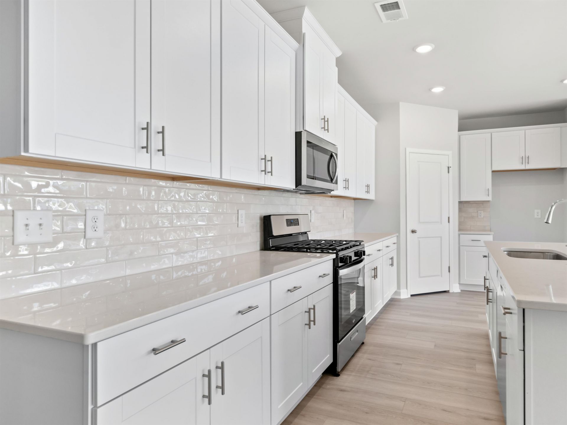 8204 Essence Dr. Photo 14