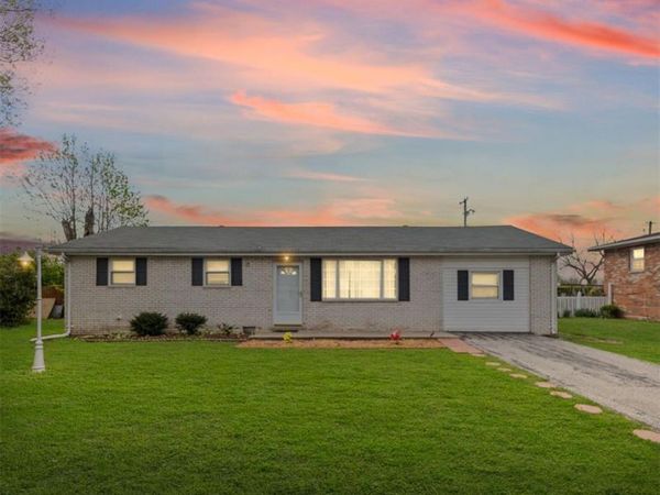 3817 John Glenn Drive, Granite City, IL 62040