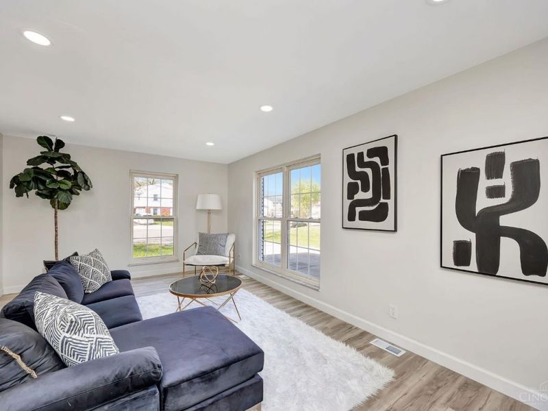 1073 Peachtree Court, Mount Healthy, OH 45231 Photo 9