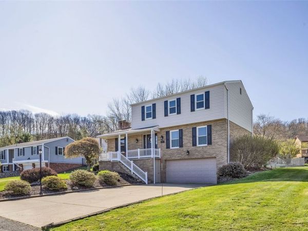 34 Fieldstone Pl, Zelienople, PA 16063