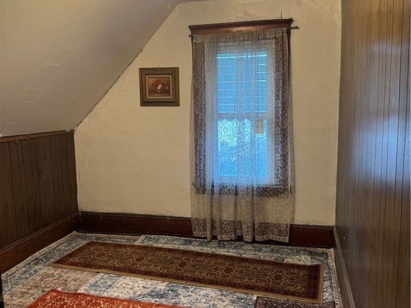 7405 Indiana Avenue, Cleveland, OH 44105 Photo 16