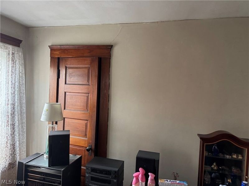 7405 Indiana Avenue, Cleveland, OH 44105 Photo 20