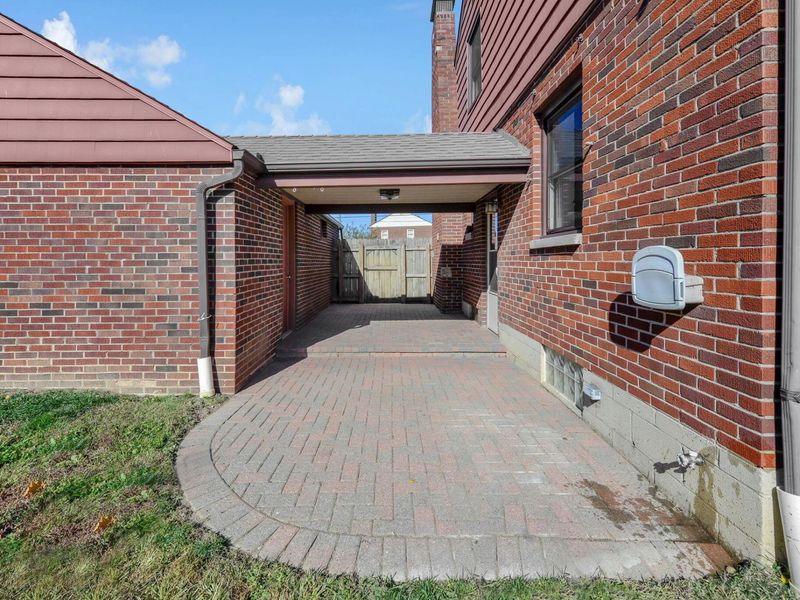 30 Demorest Road, Columbus, OH 43204 Photo 25