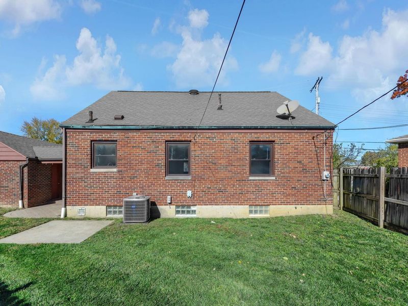 30 Demorest Road, Columbus, OH 43204 Photo 27