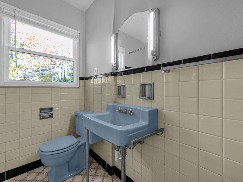 30 Demorest Road, Columbus, OH 43204 Photo 9