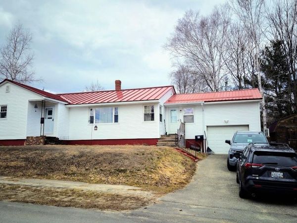 77 Connecticut Avenue, Millinocket, ME 04462