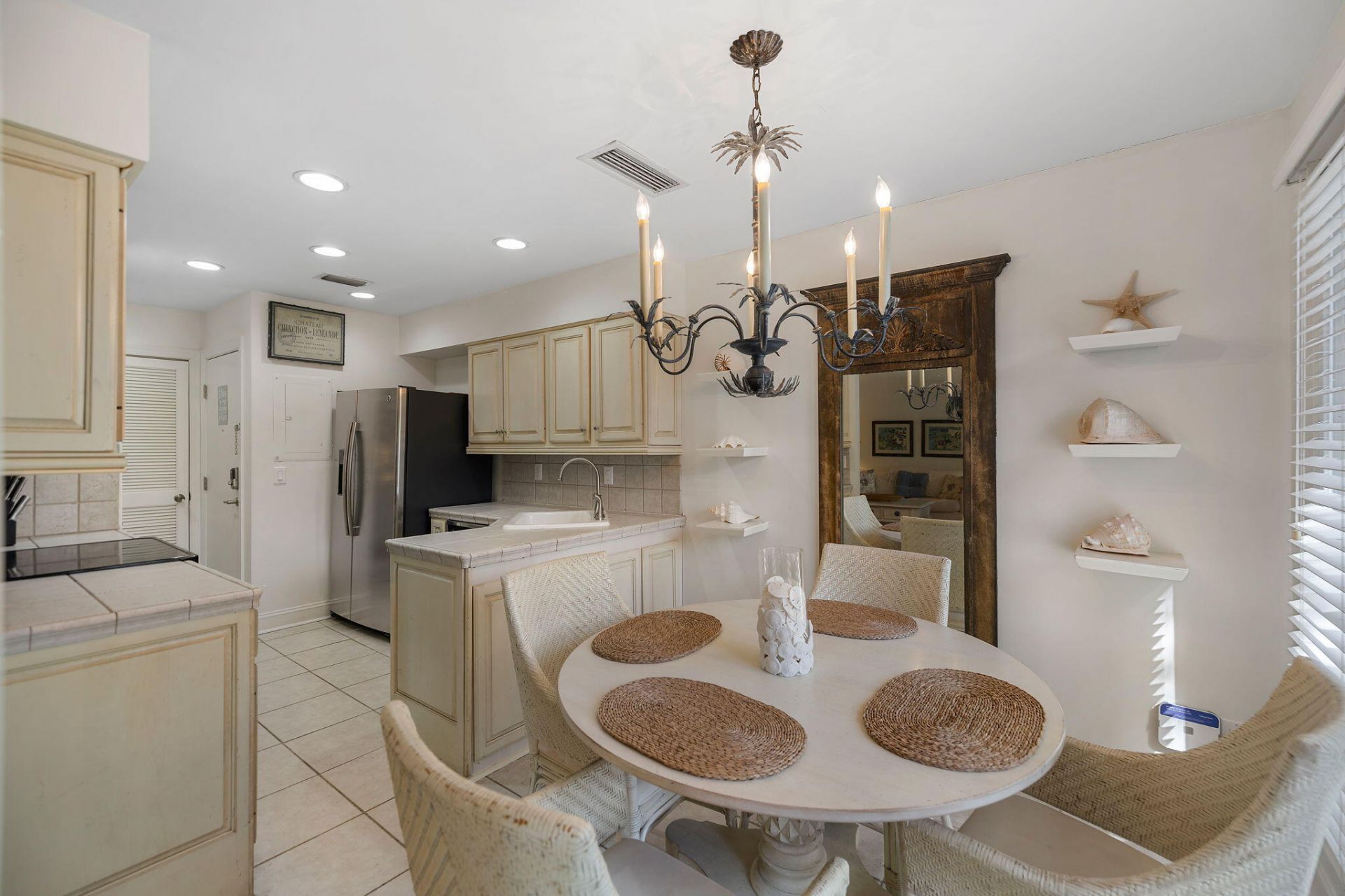 4758 Tennis Clb Lane Photo 5