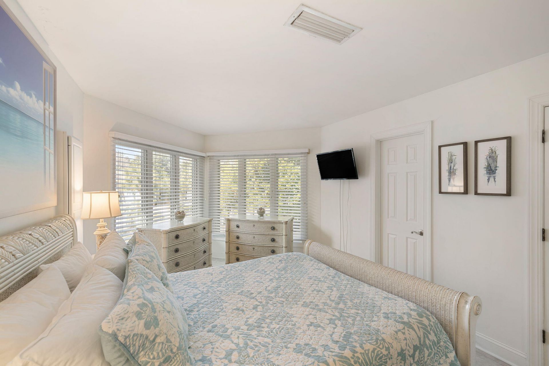 4758 Tennis Clb Lane Photo 8