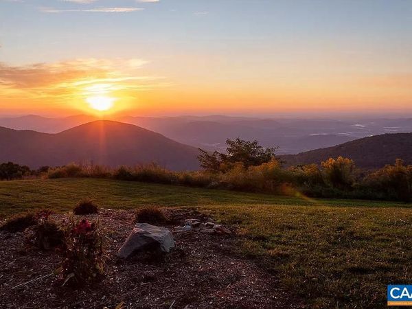 1616 OVERLOOK CONDOS, ROSELAND, VA 22967