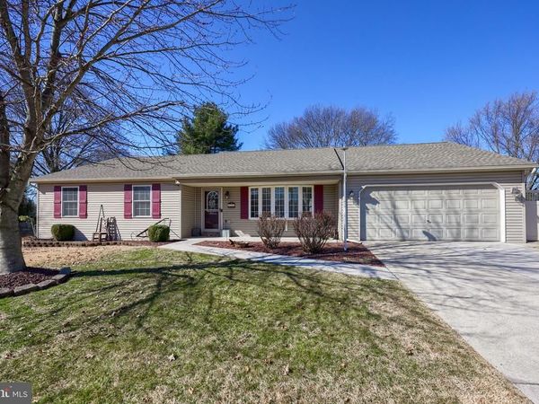2552 MANOR ROAD , YORK, PA 17408
