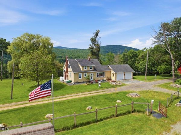 15 Loneoak Lane, Petersburgh, NY 12138