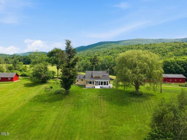 15 Loneoak Lane, Petersburgh, NY 12138