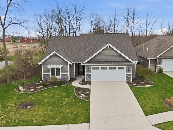 9892 Oak Trail Road, Fort Wayne, IN 46825