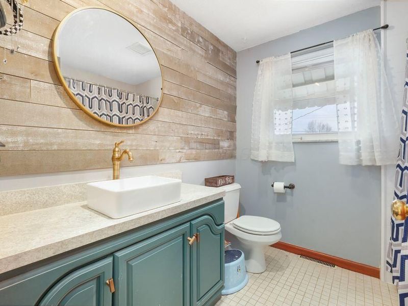 5115 Jameson Drive , Columbus, OH 43232 Photo 12