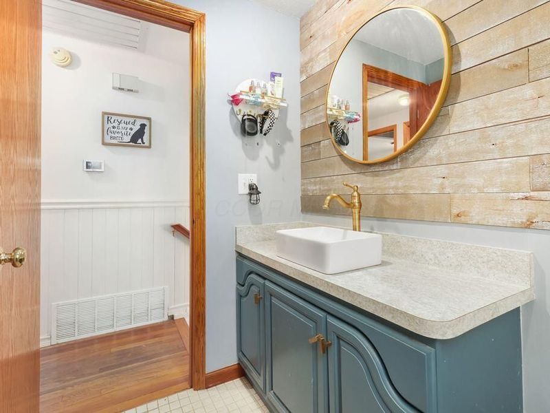 5115 Jameson Drive , Columbus, OH 43232 Photo 13