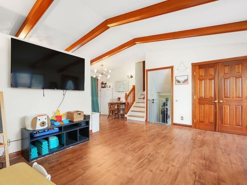 5115 Jameson Drive , Columbus, OH 43232 Photo 5