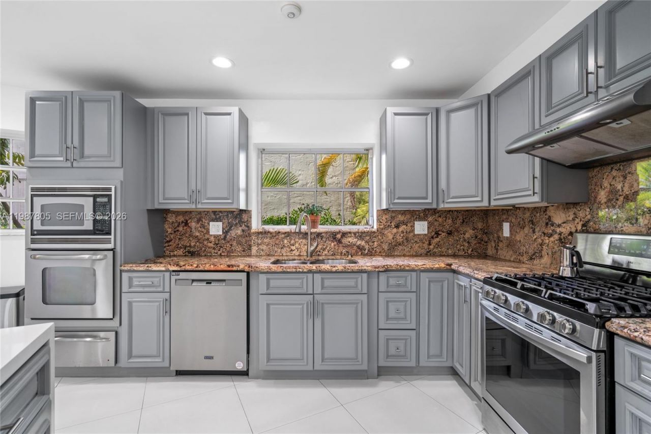 1900 Pizarro St, Coral Gables, FL 33134 Photo