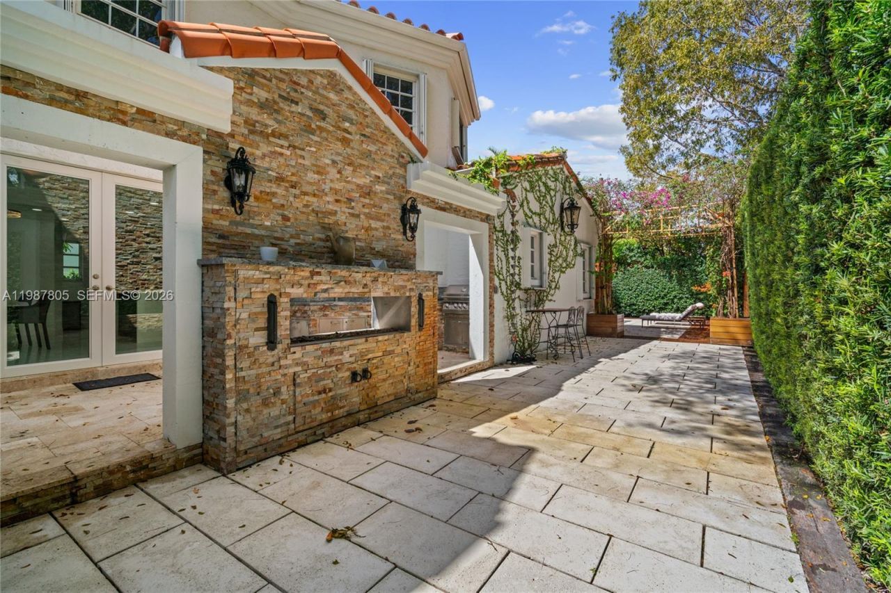 1900 Pizarro St, Coral Gables, FL 33134 Photo