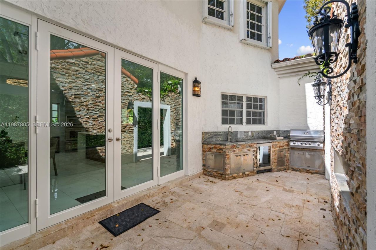 1900 Pizarro St, Coral Gables, FL 33134 Photo